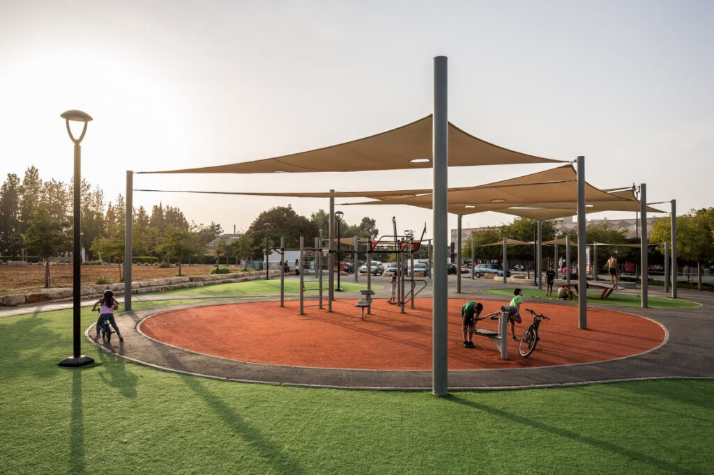 מרחב ציבורי פתוח לנוער